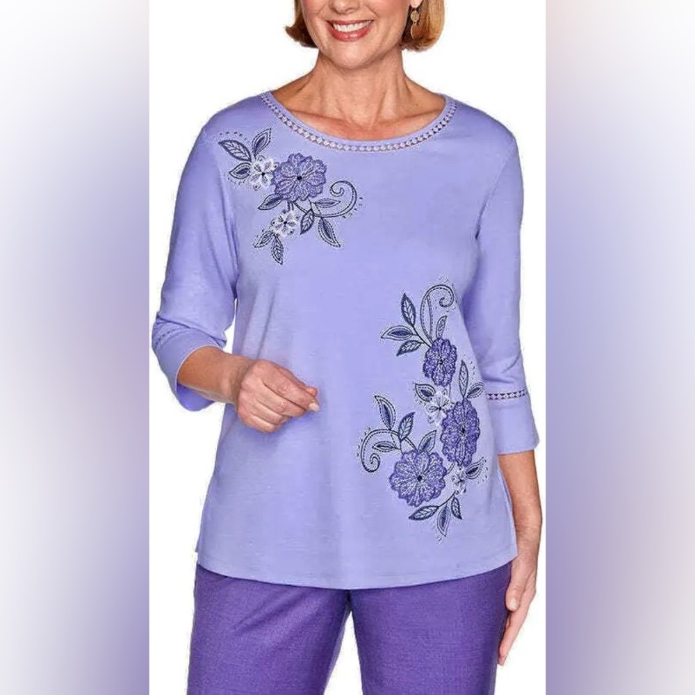 💜 Alfred Dunner “Wisteria Lane” Petite Embroidered Floral Top PM